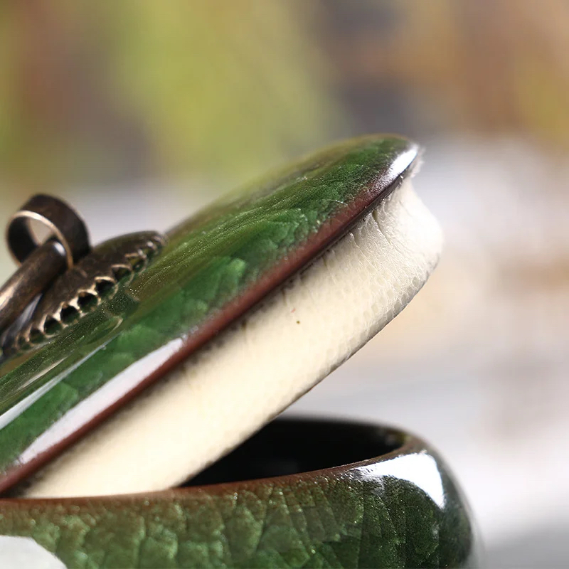 Prachtige keramische groene mini urn